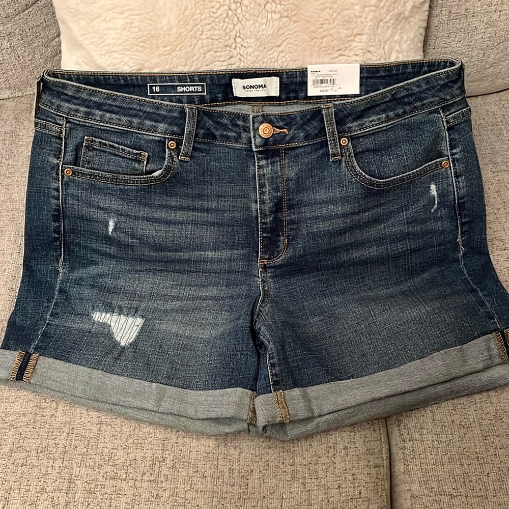 NWT NEW Sonoma stretch jean shorts, size 16